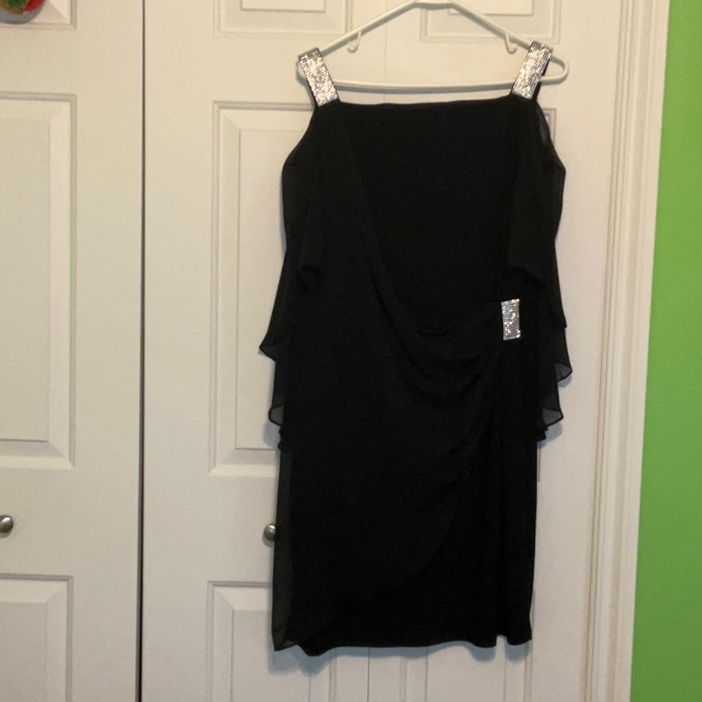 Black cocktail dress so XL